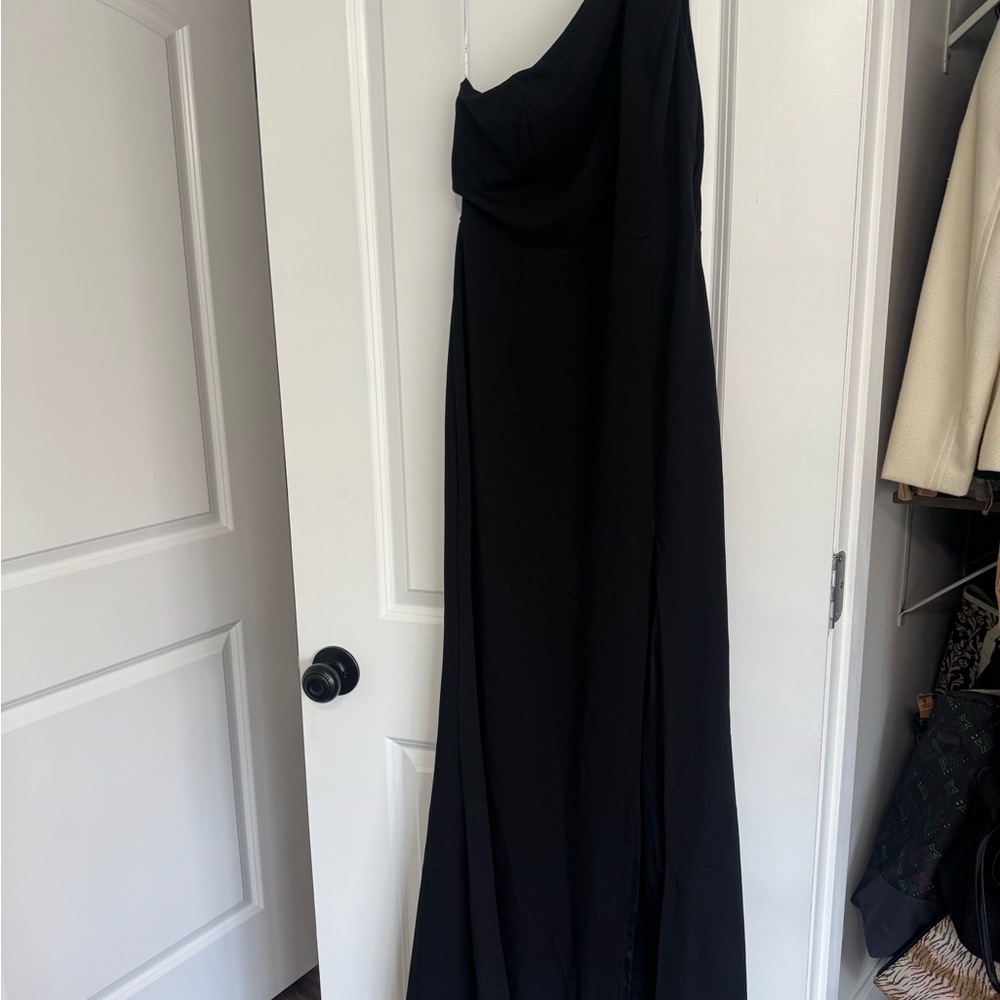 Lulu's Black One-Shoulder Evening Gown